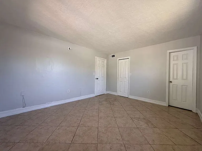 6143 Orange Dr — Photo 9