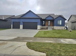 2537 N Bluestone St, Andover, KS 67002