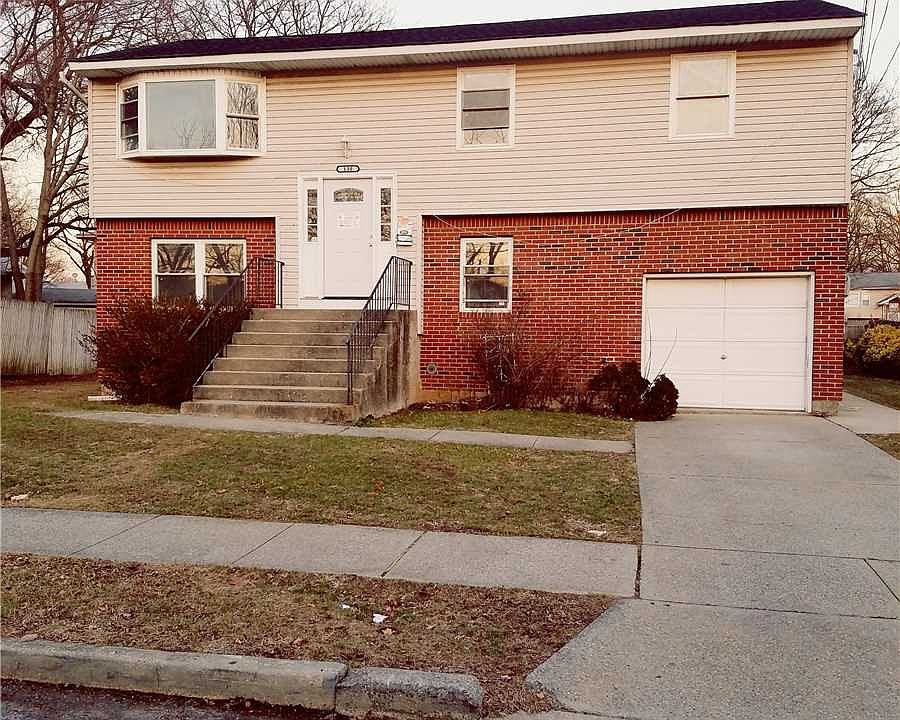 1st image of 130 Stevens St