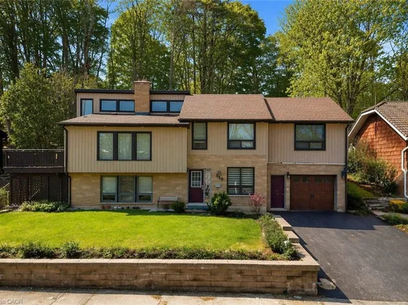 530 Fountain St S, Cambridge, ON N3H 1J3