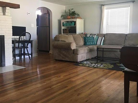 3rd image of 185 Grove St