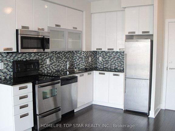 5th image of 90 Stadium Rd #411