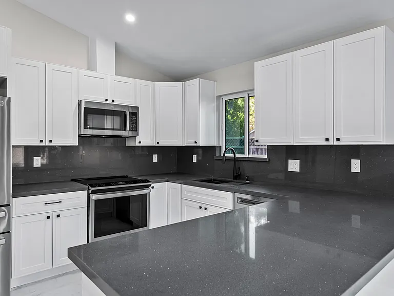 1217 Mountain View Blvd #A — Photo 4