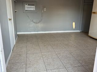 1017 W Lakewood Rd, West Palm Beach, FL 33405