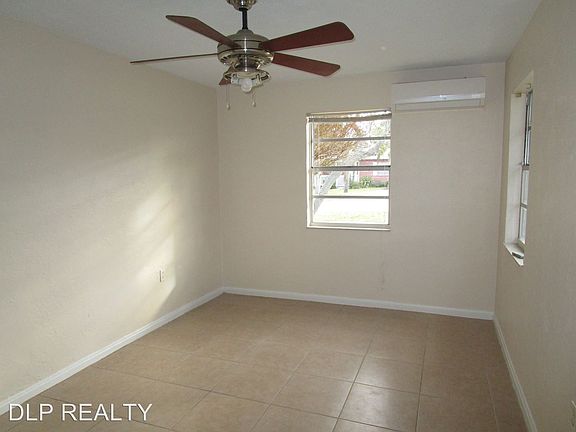 5th image of 11 Byron Ellinor Dr APT A