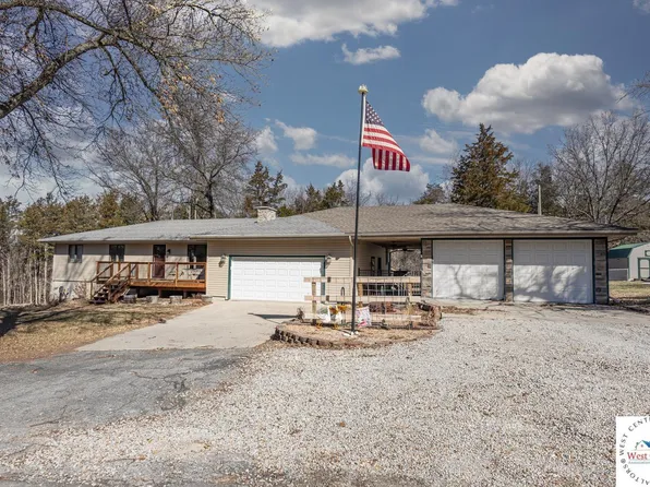 18543 Blossom Rd, Warsaw, MO 65355
