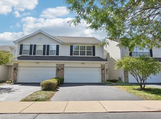 2336 Stoughton Cir, Aurora, IL 60502