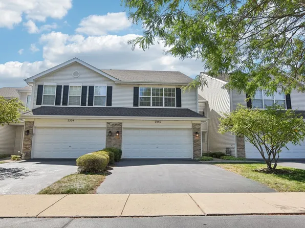 2336 Stoughton Cir, Aurora, IL 60502