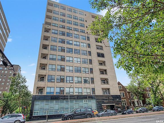 3rd image of UNIT 805-1901 Victoria AVENUE