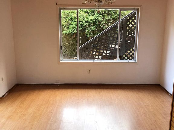 2nd image of 270 Fowler Ave