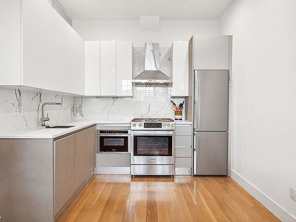 3rd image of 5-26 47th Ave #1A
