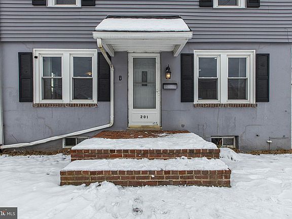 5th image of 201 W Monroe Ave