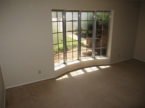 3rd image of 3556 McClaflin Dr