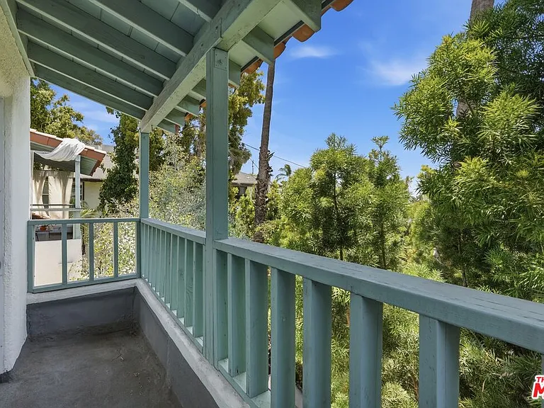 7464 Hollywood Blvd — Photo 27