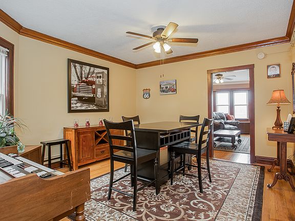 5th image of 9 E Park Blvd #1