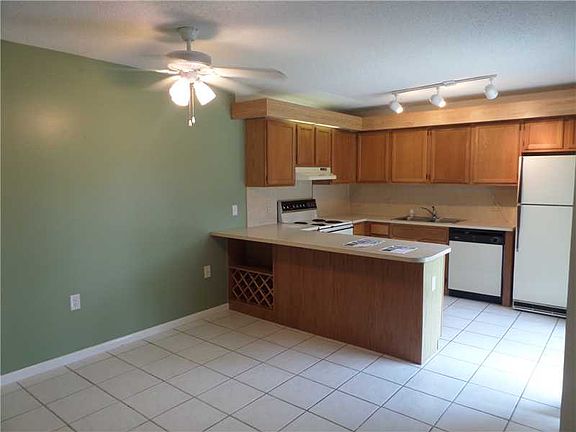 4th image of 370 E Waverly Pl