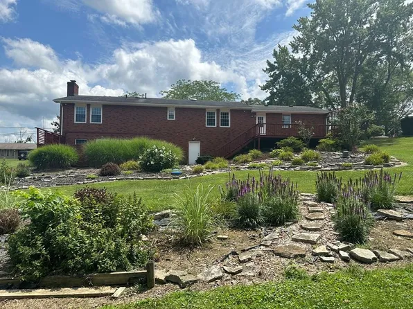 161 Crestwood Dr, Waverly, OH 45690