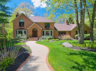 8495 Elkrun Dr, Clarkston, MI 48348