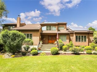 1 Rome Ct, Cortlandt Manor, NY 10567