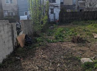 68 E Earlham St, Philadelphia, PA 19144