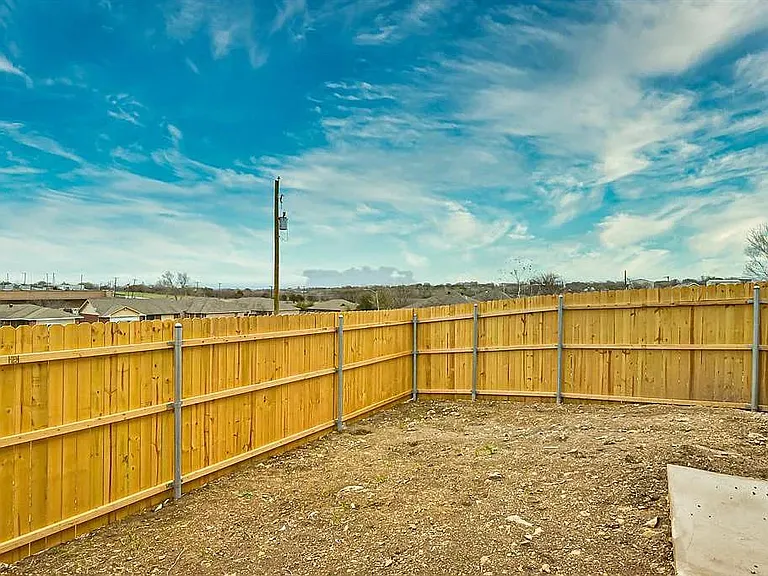 8006 Julie Ave — Photo 14