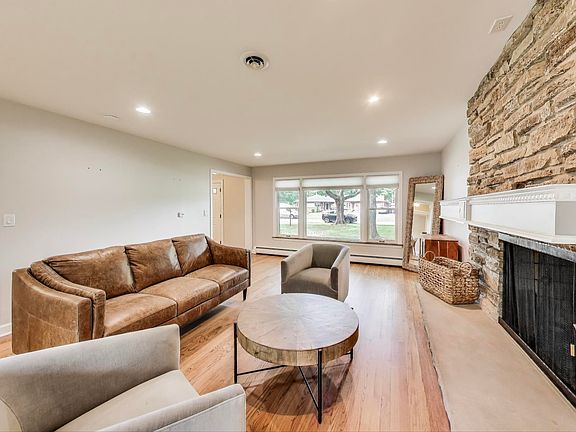 5th image of 317 E Forest Ln
