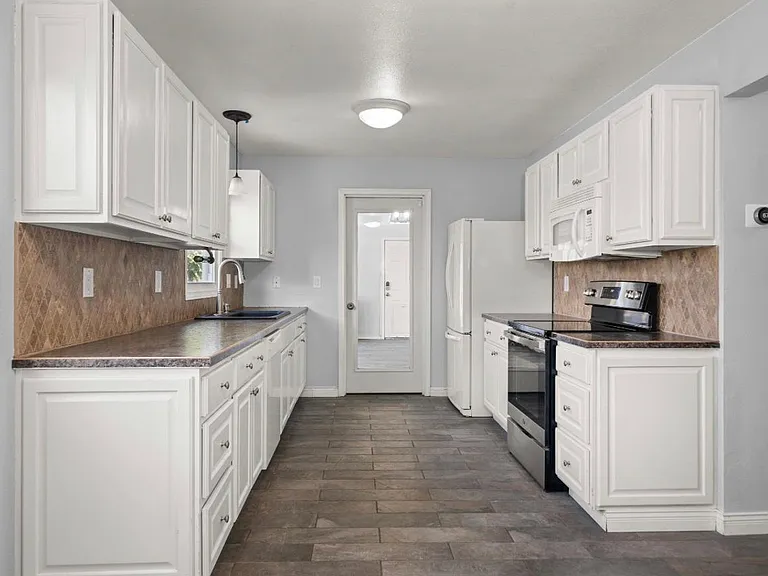21910 W Bannock Ave — Photo 20