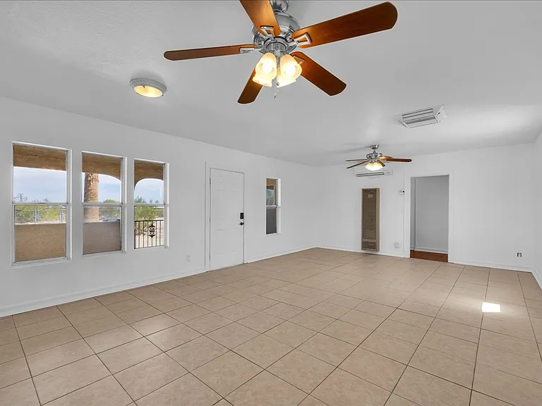 4611 Oasis Ave — Photo 13