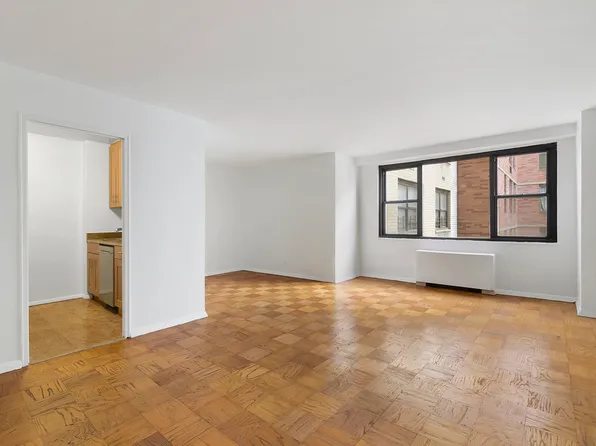 401 East 89th Street image 1 of 5