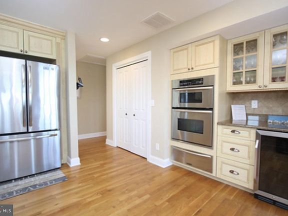 4th image of 2401 N Ocean Ave