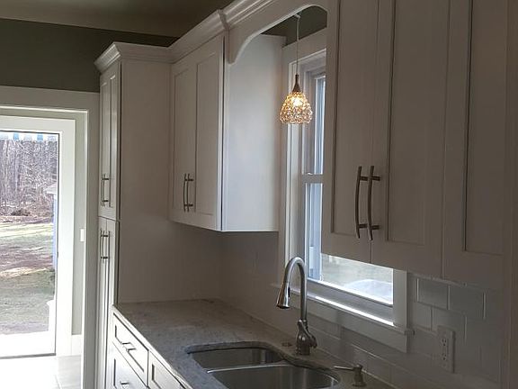 4th image of 17 Naubuc Ave #19