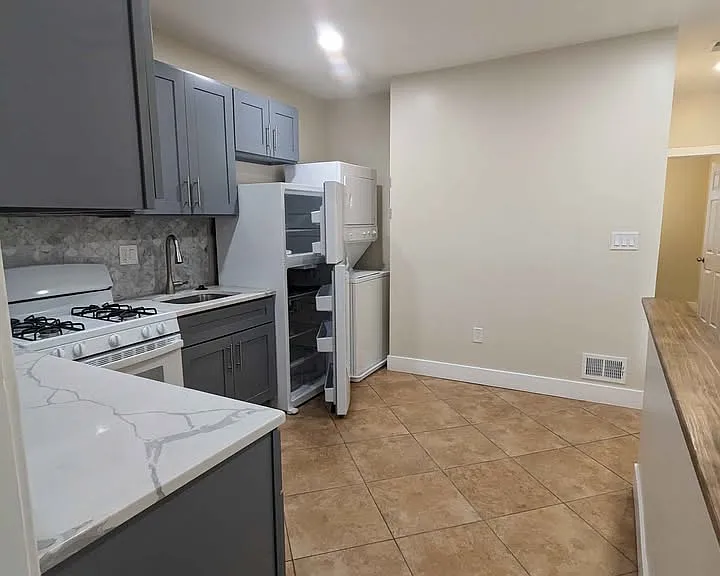 2850 Jasper St #2 — Photo 5