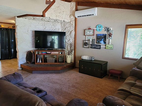 4th image of 1333 Parkway Dr