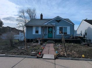 823 Hudson St, Wyandotte, MI