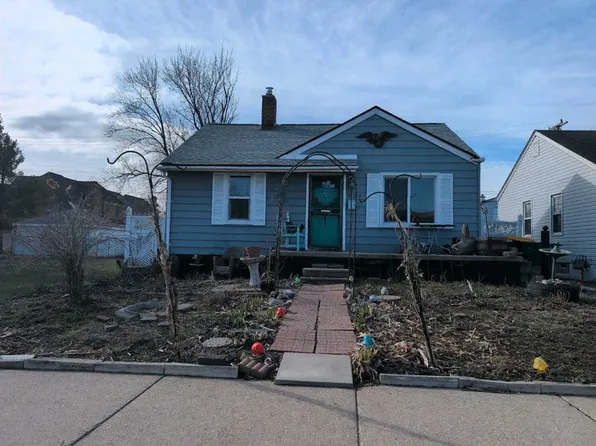 823 Hudson St, Wyandotte, MI 48192