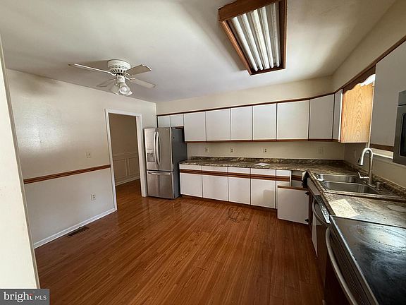 5th image of 2141 Harpoon Dr