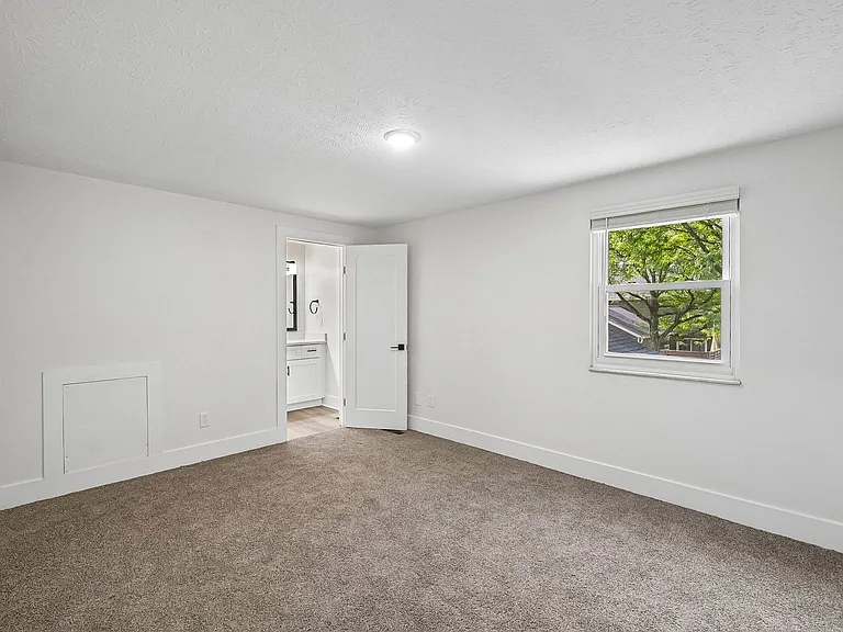 Dublin Park Rental Townhomes — Photo 30