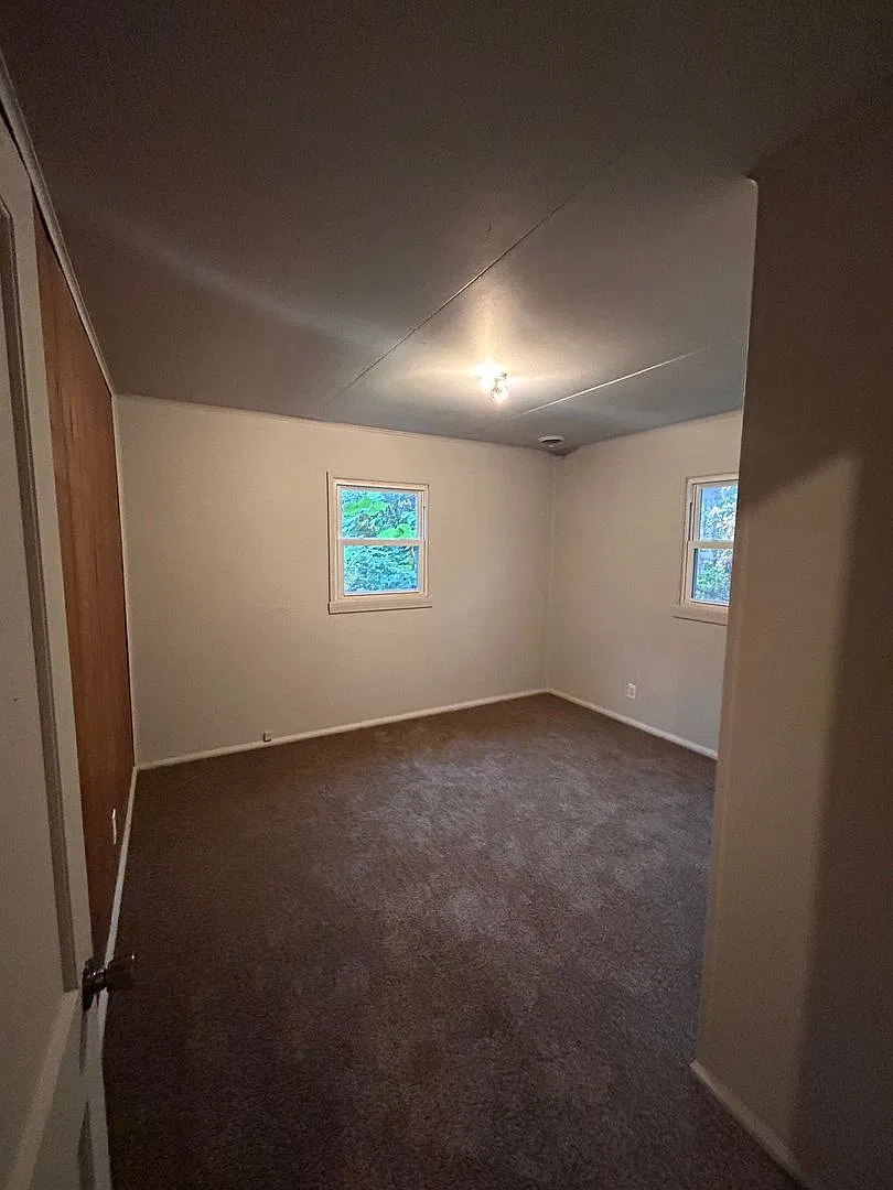 3114 Abbott St — Photo 4