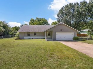 8906 S 200 East Ave, Broken Arrow, OK 74014