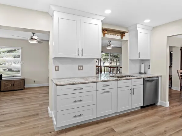 6945 NW 17th St, Margate, FL 33063