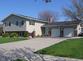 1513 39th Ave S, Fargo, ND 58104