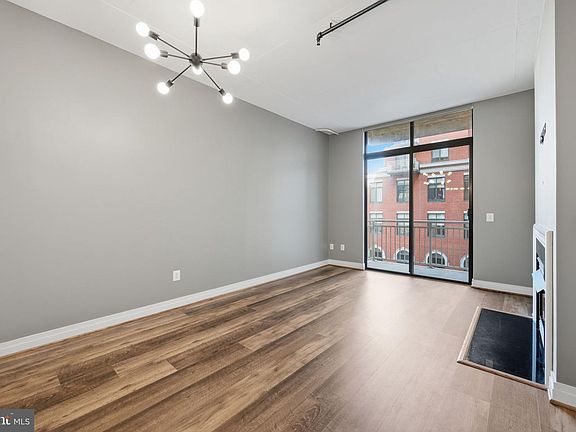 3rd image of 1205 Garfield St APT 411