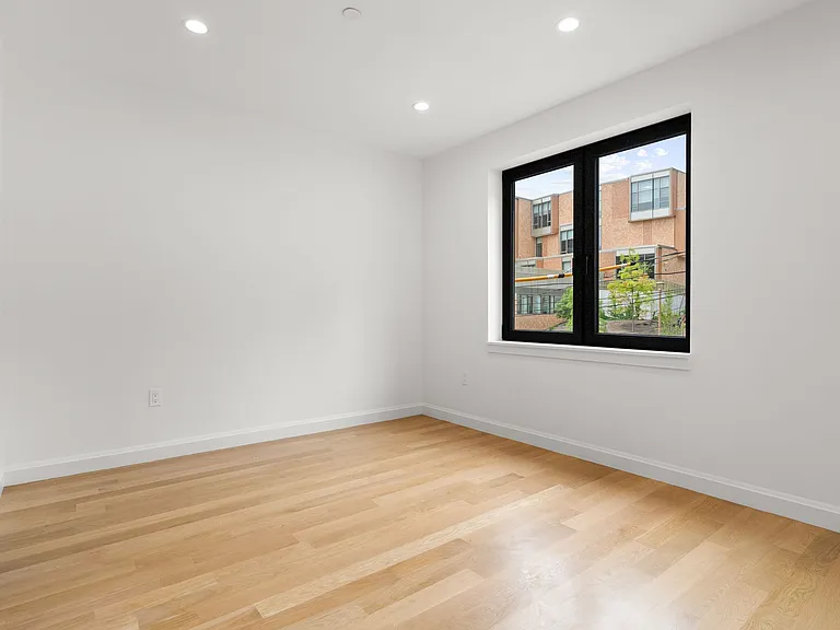 1618 Beacon St #3 — Photo 18