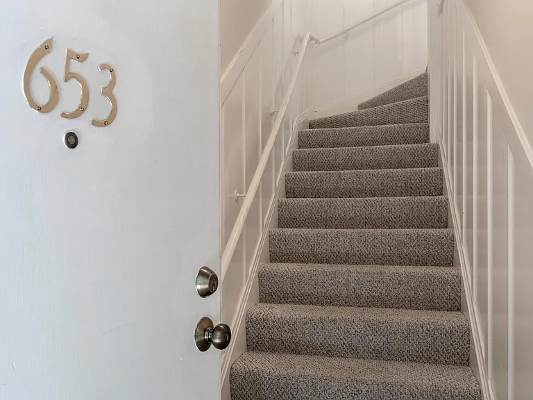 653 Minna St — Photo 18