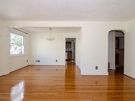 2nd image of 1509 Longwood Dr