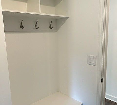 5th image of 2 Burnett Cir