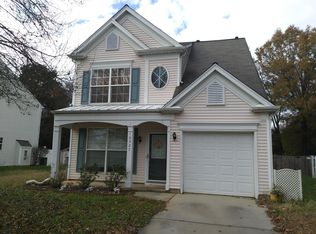 10327 Roundleaf Dr, Charlotte, NC 28213