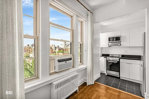 Sold by Barkoff Residential  | media 21