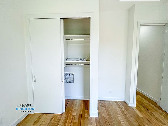 3rd image of 225 E 14th St #3B