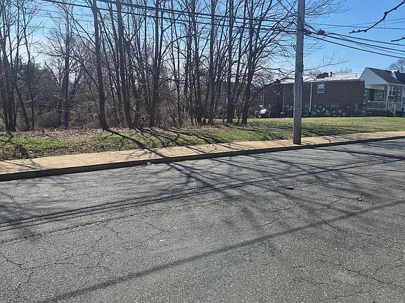 3rd image of 1218 Norwalk Rd